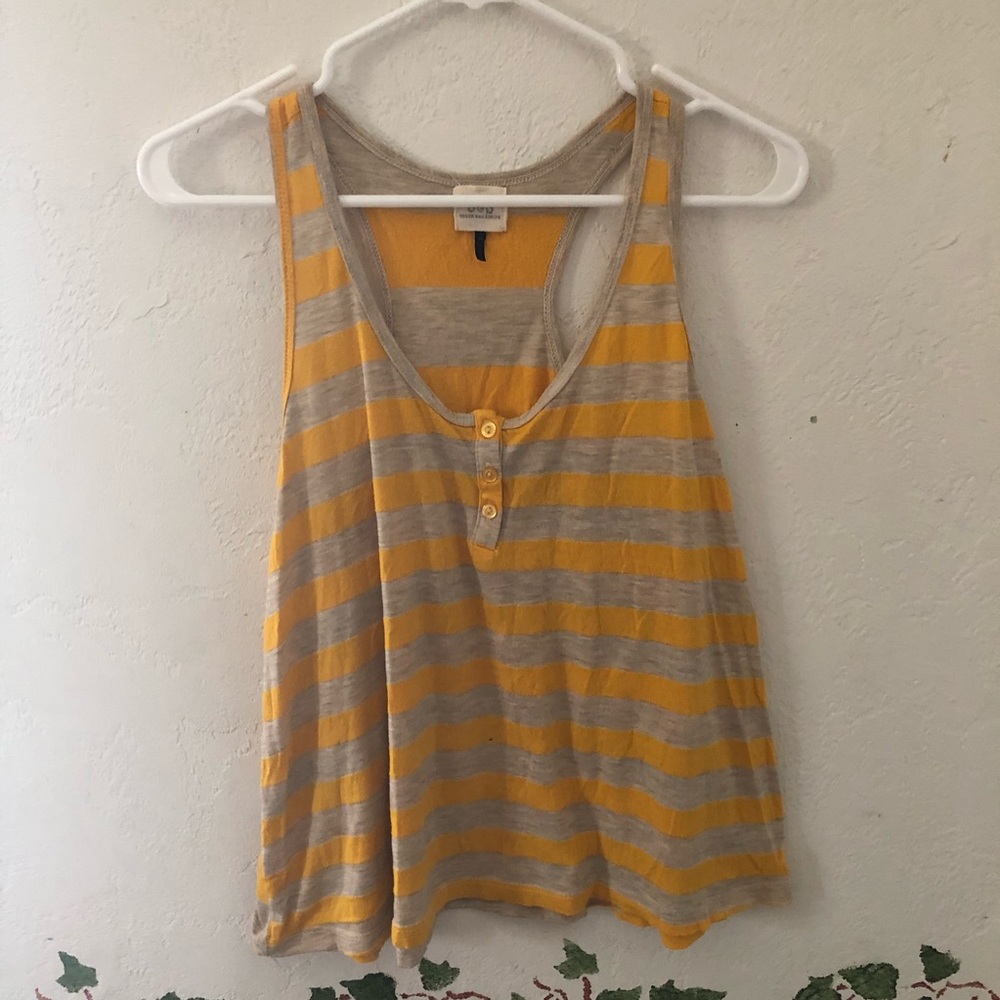 XL Yellow Top Workout